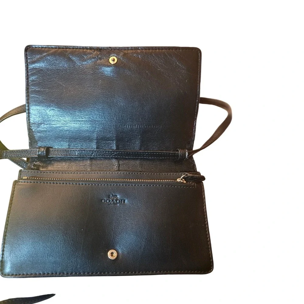 Coach Embossed Croc Leather Wallet Crossbody – Black Convertible Clutch - Picture 3 of 8